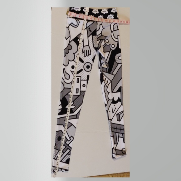 Society6 Women Fun Print Black /White Leggings, XS - Picture 5 of 8